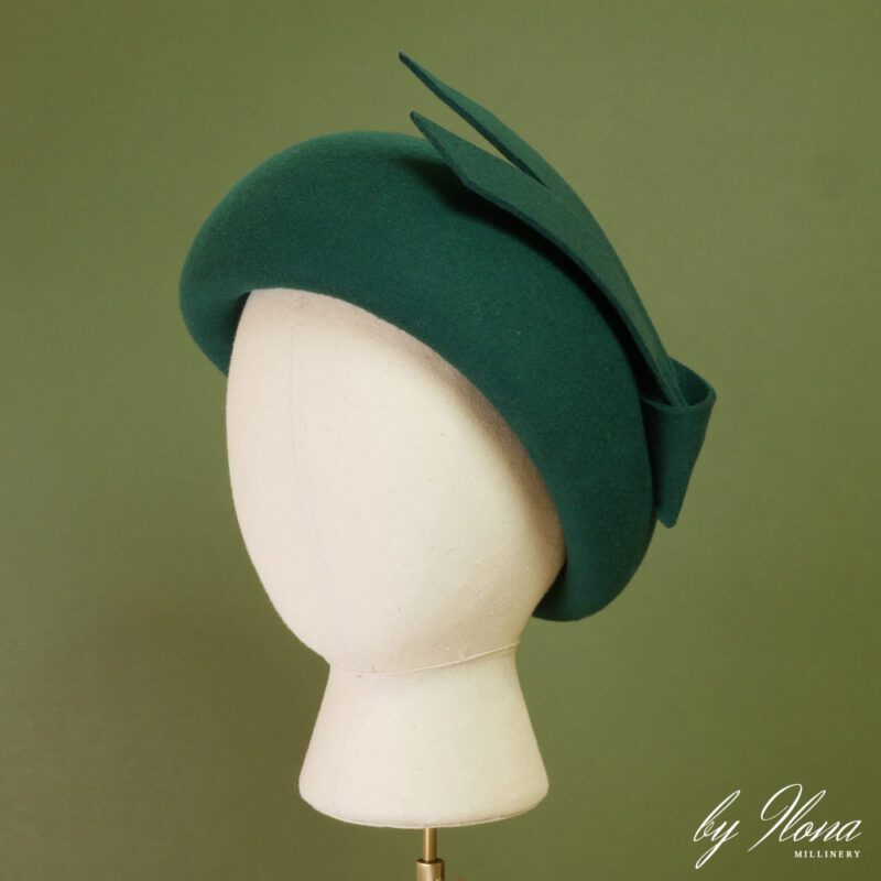 Bottle Green Spear Beret - Image 2